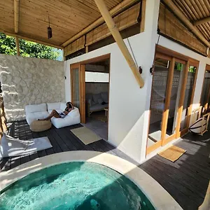 https://jellyfish-villas-bingin-beach.hotelsseminyak.net